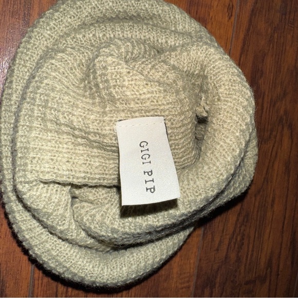Gigi Pip Textured Waffle Knit Green Sage Beanie Hat - Picture 5 of 5